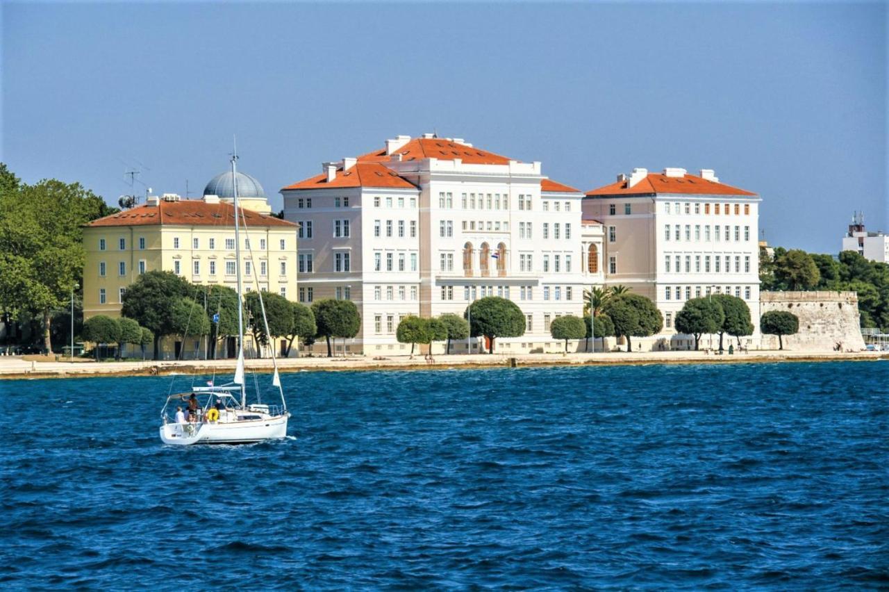 The Florens Residence Near The Beach With The Pool, Bbq And Kids Playground, Zadar Diklo 外观 照片