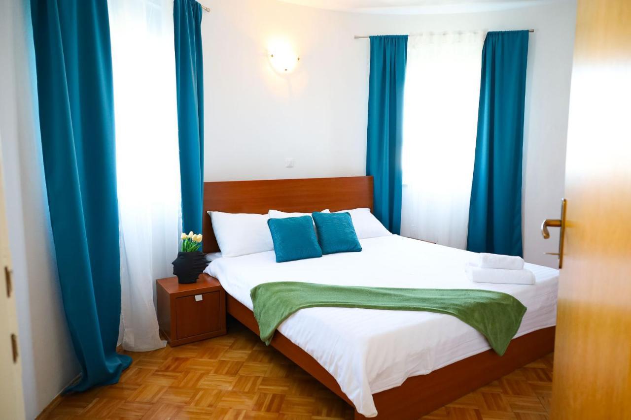 The Florens Residence Near The Beach With The Pool, Bbq And Kids Playground, Zadar Diklo 外观 照片