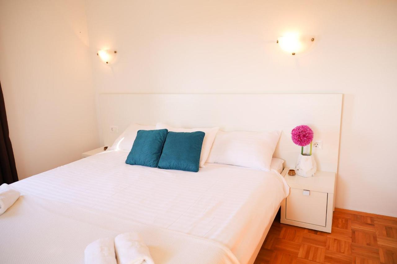 The Florens Residence Near The Beach With The Pool, Bbq And Kids Playground, Zadar Diklo 外观 照片