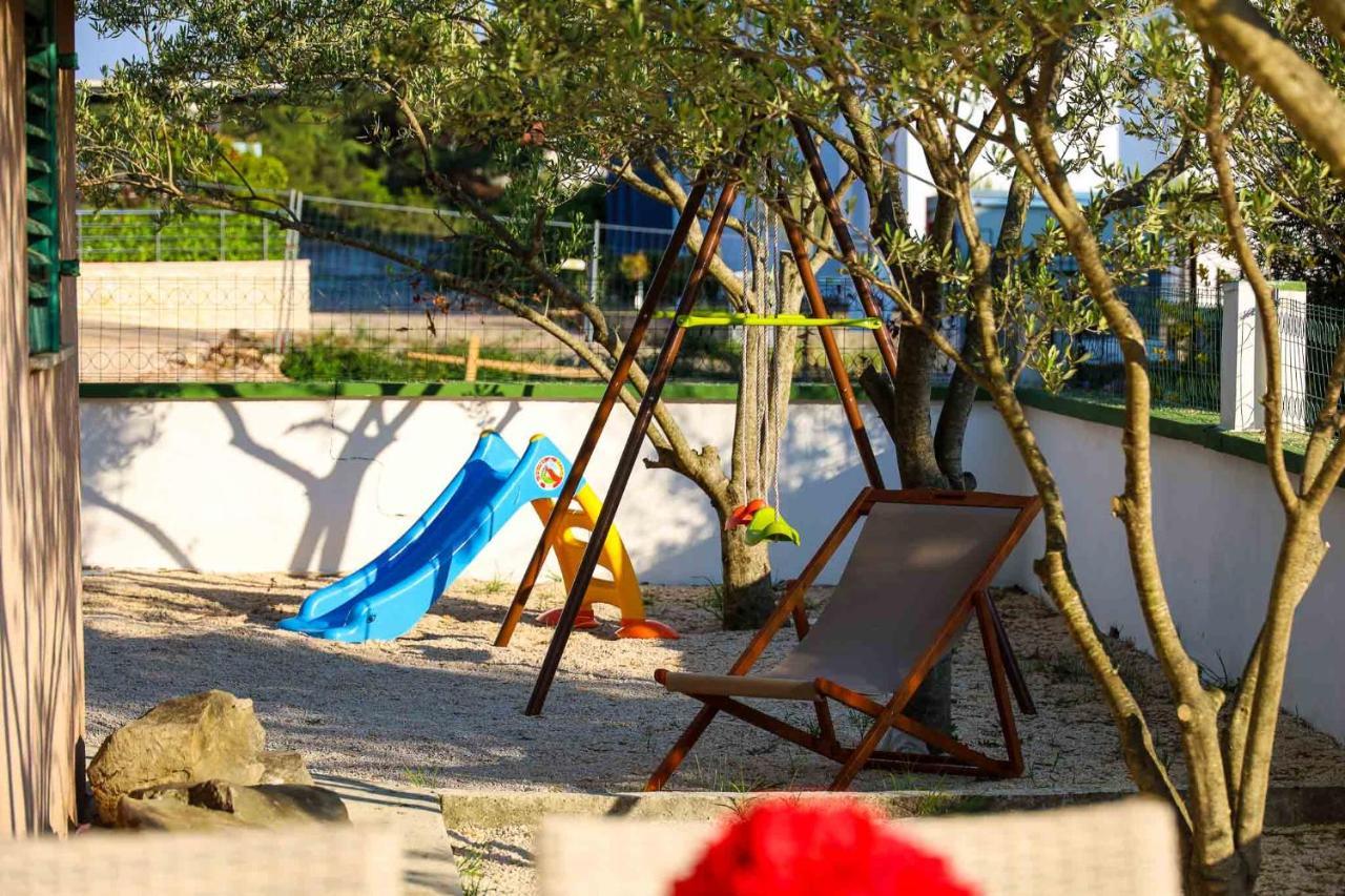 The Florens Residence Near The Beach With The Pool, Bbq And Kids Playground, Zadar Diklo 外观 照片
