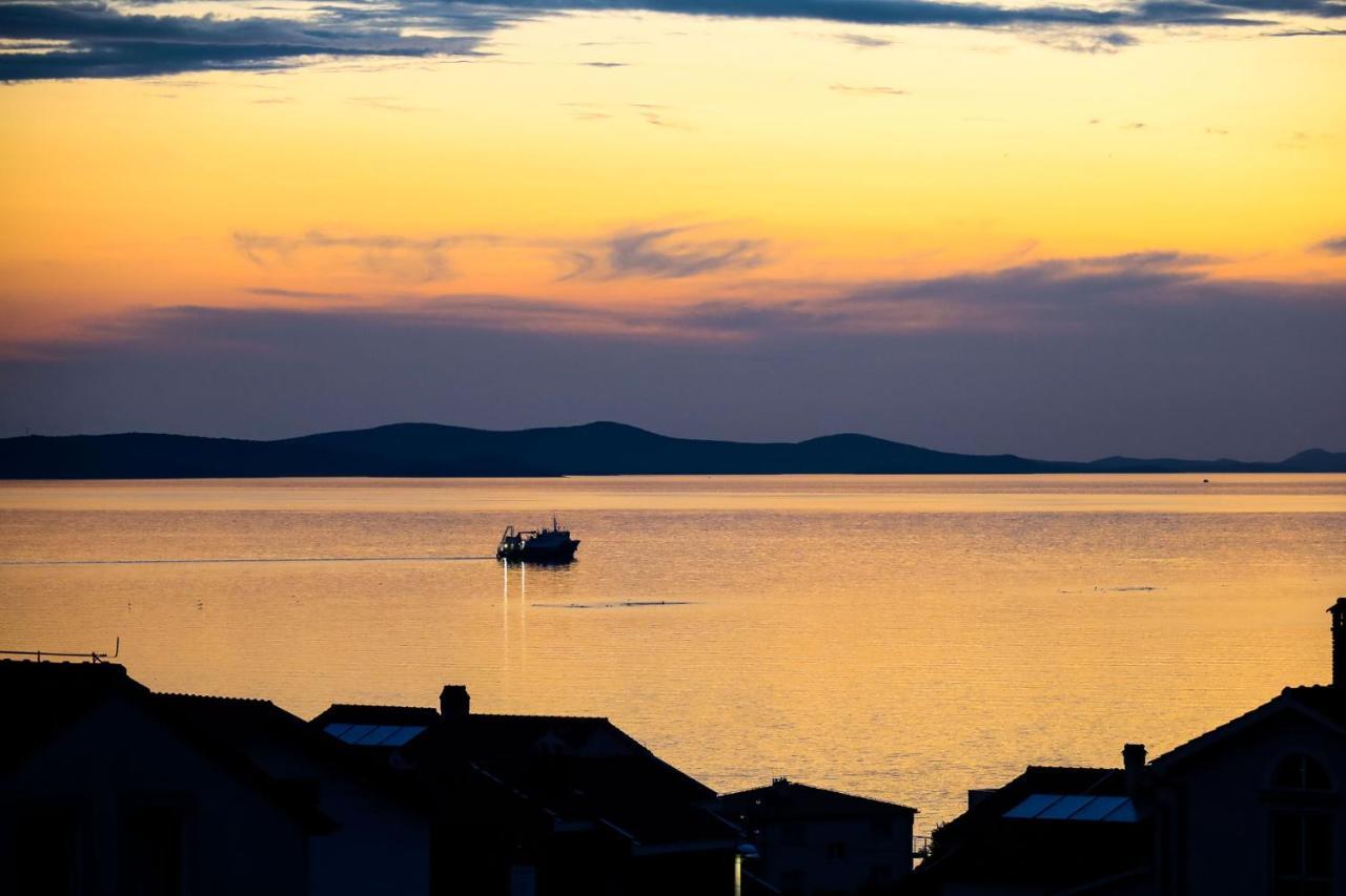 The Florens Residence Near The Beach With The Pool, Bbq And Kids Playground, Zadar Diklo 外观 照片
