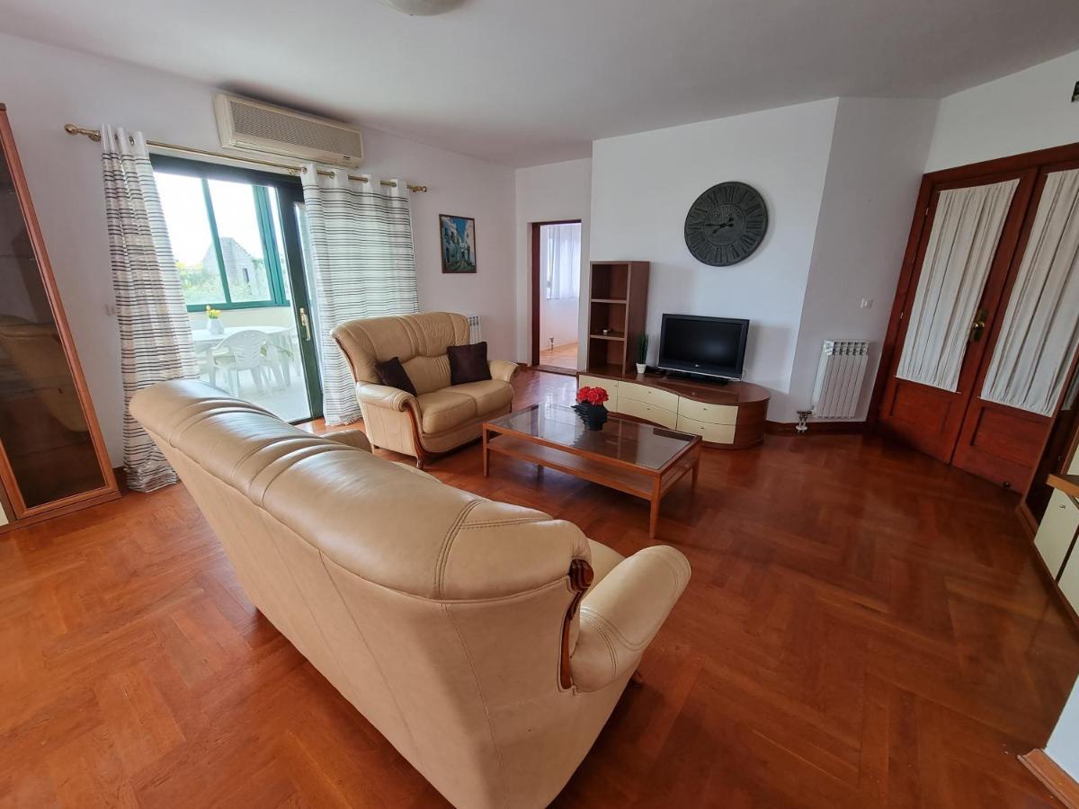 The Florens Residence Near The Beach With The Pool, Bbq And Kids Playground, Zadar Diklo 外观 照片