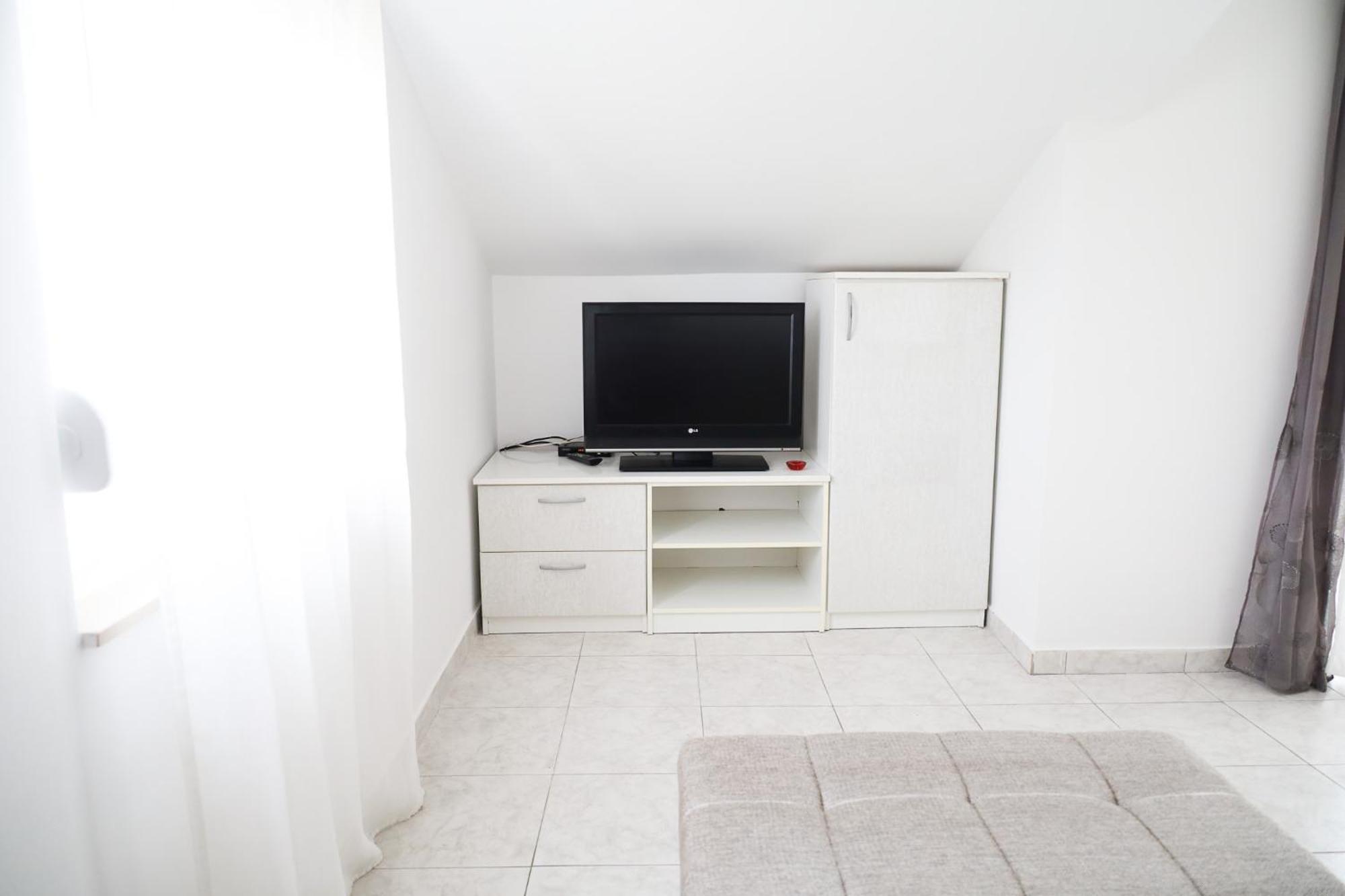 The Florens Residence Near The Beach With The Pool, Bbq And Kids Playground, Zadar Diklo 客房 照片